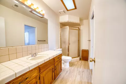 Bath - 317 S K St, Madera, CA 93637 photo 2 of 2
