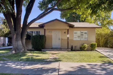 Exterior - 317 S K St, Madera, CA 93637 photo 1 of 7