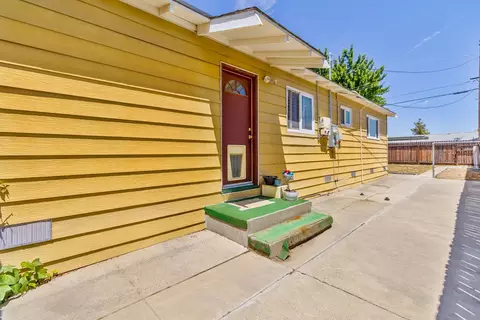 Exterior - 434 Cornell Ave, Coalinga, CA 93210 photo 3 of 6