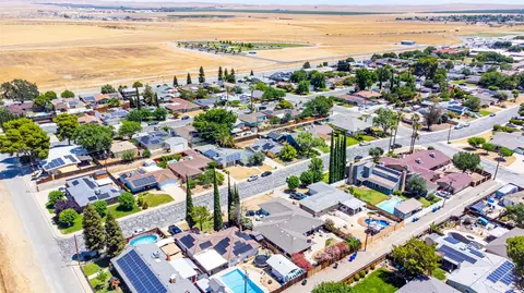 View/Area - 434 Cornell Ave, Coalinga, CA 93210 photo 9 of 10