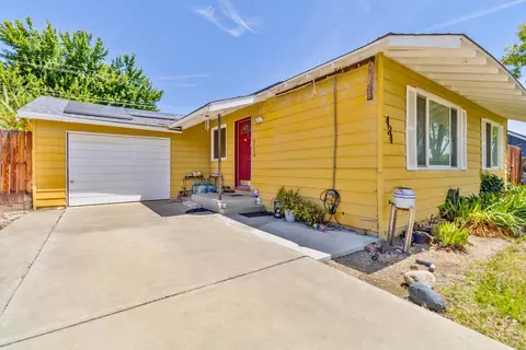 Exterior - 434 Cornell Ave, Coalinga, CA 93210 photo 1 of 6