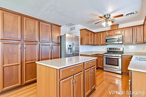Kitchen - 434 Cornell Ave, Coalinga, CA 93210 photo 2 of 10