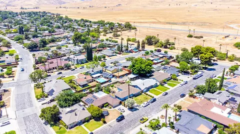 View/Area - 434 Cornell Ave, Coalinga, CA 93210 photo 4 of 10