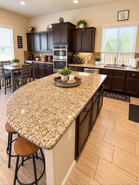Kitchen - 2988 Graybark Ave, Clovis, CA 93619 photo 2 of 3