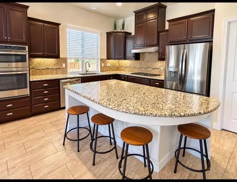 Kitchen - 2988 Graybark Ave, Clovis, CA 93619 photo 3 of 3
