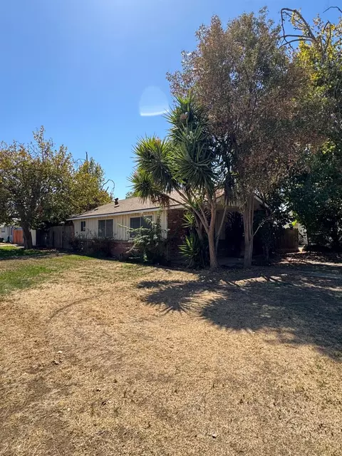 1900 W 4th St, Madera, CA 93637 photo 4