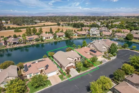 View/Area - 10864 E Clearwater Way, Clovis, CA 93619 photo 3 of 15