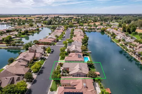 View/Area - 10864 E Clearwater Way, Clovis, CA 93619 photo 7 of 15