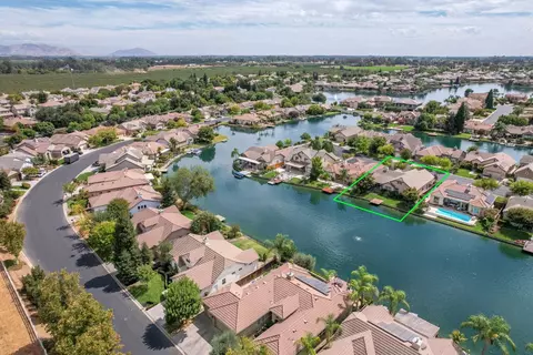 View/Area - 10864 E Clearwater Way, Clovis, CA 93619 photo 10 of 15
