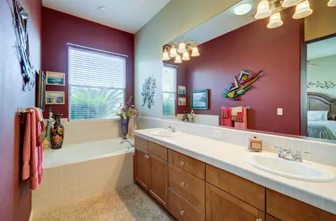Bath - 10864 E Clearwater Way, Clovis, CA 93619 photo 1 of 2