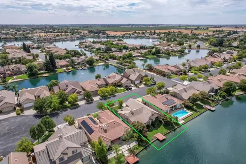 View/Area - 10864 E Clearwater Way, Clovis, CA 93619 photo 8 of 15
