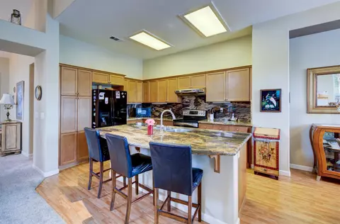 Kitchen - 10864 E Clearwater Way, Clovis, CA 93619 photo 2 of 5