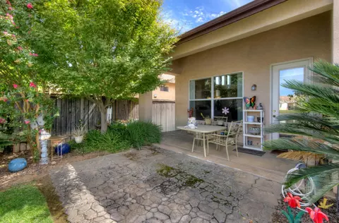 Exterior - 10864 E Clearwater Way, Clovis, CA 93619 photo 8 of 8