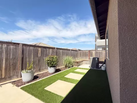 Exterior - 1014 Treasure Hills Dr, Madera, CA 93636 photo 19 of 25