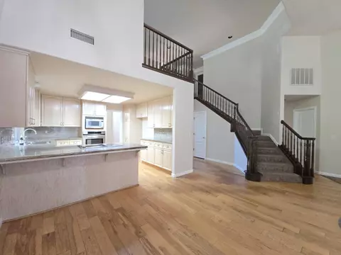Kitchen - 2337 Dawson Cove Ln S, Clovis, CA 93611 photo 5 of 5