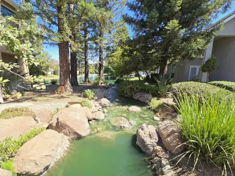 View/Area - 2337 Dawson Cove Ln S, Clovis, CA 93611 photo 3 of 4