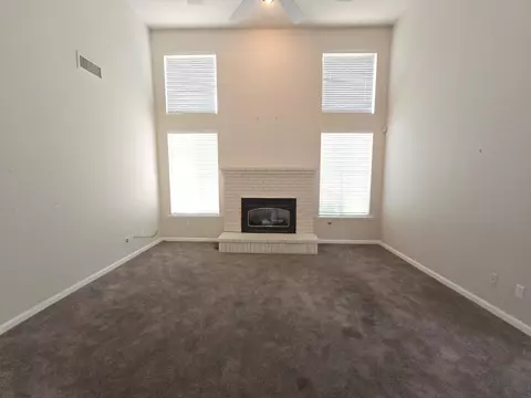 Living - 2337 Dawson Cove Ln S, Clovis, CA 93611 photo 2 of 4