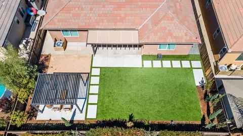Exterior - 4052 Flint Ave, Clovis, CA 93619 photo 11 of 12