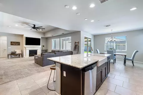 Entry Way - 4052 Flint Ave, Clovis, CA 93619 photo 7 of 7