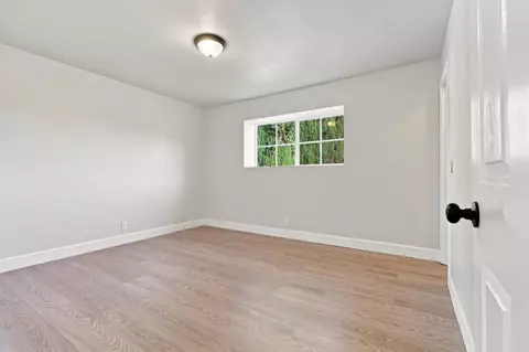 Bedroom - 1878 E Park Way, Dinuba, CA 93618 photo 5 of 6