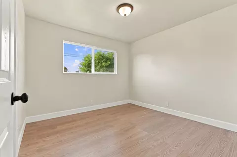 Bedroom - 1878 E Park Way, Dinuba, CA 93618 photo 3 of 6