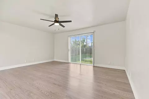 Living - 1878 E Park Way, Dinuba, CA 93618 photo 2 of 6