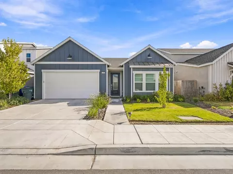 6455 E Giavanna Ave, Fresno, CA 93727