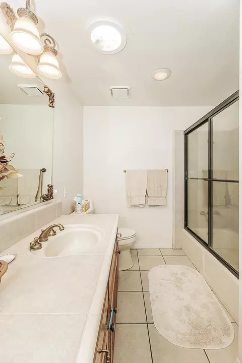 Bath - 20100 Tollhouse Rd, Clovis, CA 93619 photo 5 of 5