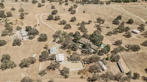 View/Area - 20100 Tollhouse Rd, Clovis, CA 93619 photo 4 of 11