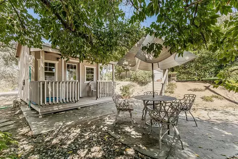 Exterior - 20100 Tollhouse Rd, Clovis, CA 93619 photo 14 of 27