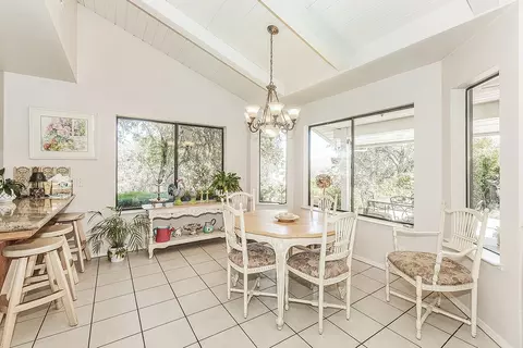 Dining - 20100 Tollhouse Rd, Clovis, CA 93619 photo 1 of 3