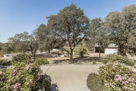 Exterior - 20100 Tollhouse Rd, Clovis, CA 93619 photo 26 of 27