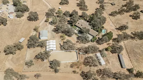 View/Area - 20100 Tollhouse Rd, Clovis, CA 93619 photo 1 of 11