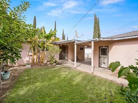 Exterior - 2014 E Simpson Ave E, Fresno, CA 93703 photo 11 of 11