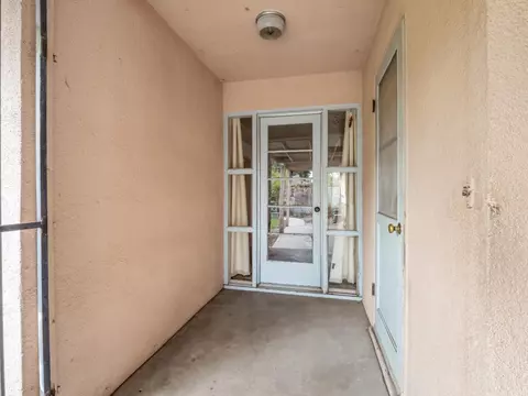 Exterior - 2014 E Simpson Ave E, Fresno, CA 93703 photo 8 of 11