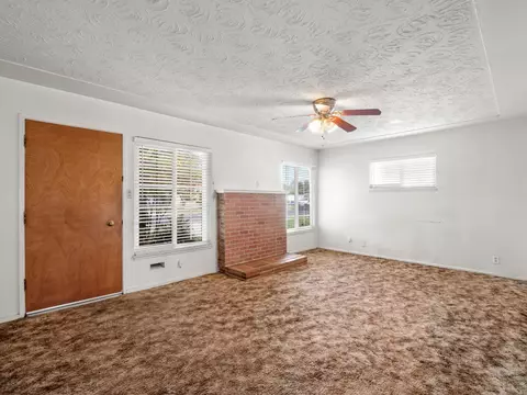 Living - 2014 E Simpson Ave E, Fresno, CA 93703 photo 2 of 4