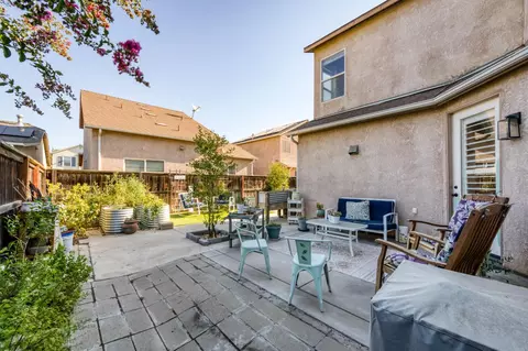 Exterior - 1687 Glen Oban Ln, Clovis, CA 93619 photo 5 of 10