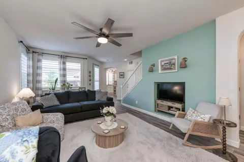 Living - 1687 Glen Oban Ln, Clovis, CA 93619 photo 2 of 2