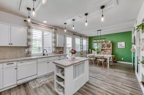 Kitchen - 1687 Glen Oban Ln, Clovis, CA 93619 photo 1 of 6