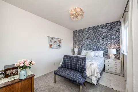 Bedroom - 1687 Glen Oban Ln, Clovis, CA 93619 photo 2 of 3