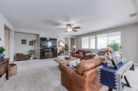 Living - 3912 Sussex Ave, Clovis, CA 93619 photo 1 of 1