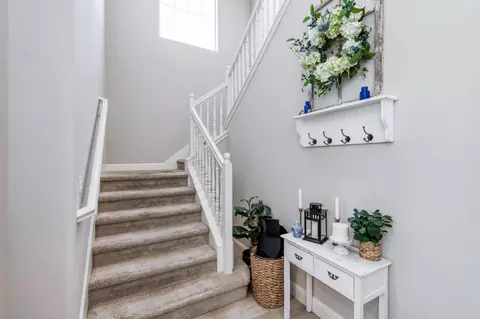 Entry Way - 3912 Sussex Ave, Clovis, CA 93619 photo 3 of 4