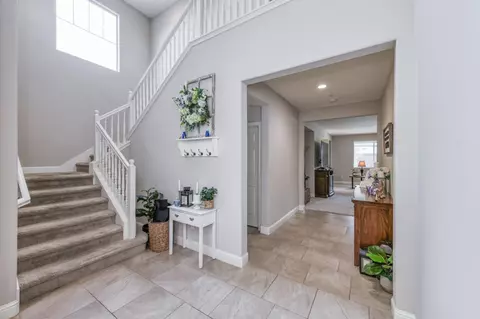 Entry Way - 3912 Sussex Ave, Clovis, CA 93619 photo 2 of 4