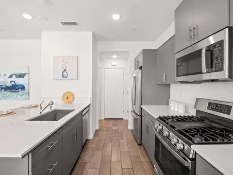 Kitchen - 1950 Kelly Ln, Clovis, CA 93611 photo 4 of 5