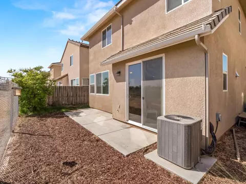 Exterior - 1950 Kelly Ln, Clovis, CA 93611 photo 2 of 5