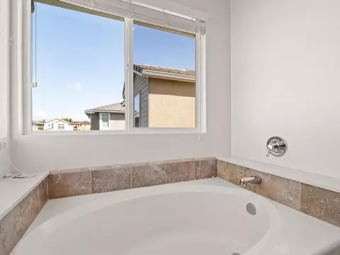 Bath - 1950 Kelly Ln, Clovis, CA 93611 photo 8 of 8