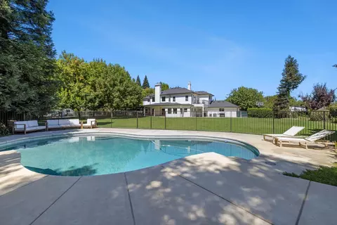 Exterior - 5687 E Province Ave, Clovis, CA 93619 photo 6 of 18
