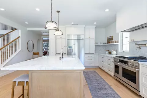 Kitchen - 5687 E Province Ave, Clovis, CA 93619 photo 7 of 7