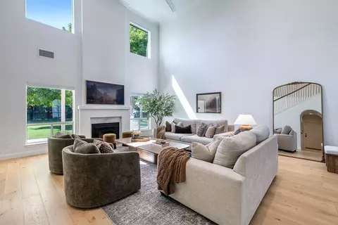 Living - 5687 E Province Ave, Clovis, CA 93619 photo 3 of 5