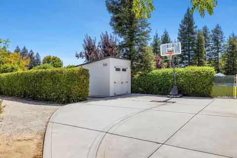 Exterior - 5687 E Province Ave, Clovis, CA 93619 photo 18 of 18